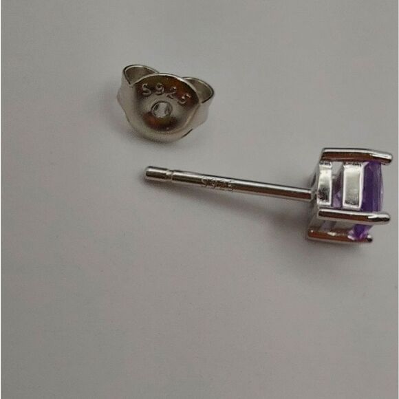 0.56 Carat Brazilian Amethyst Earrings - Picture 7 of 9